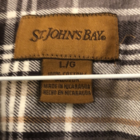 EUC St John’s Bay Men’s Plaid Button Down size Large - Picture 2 of 2